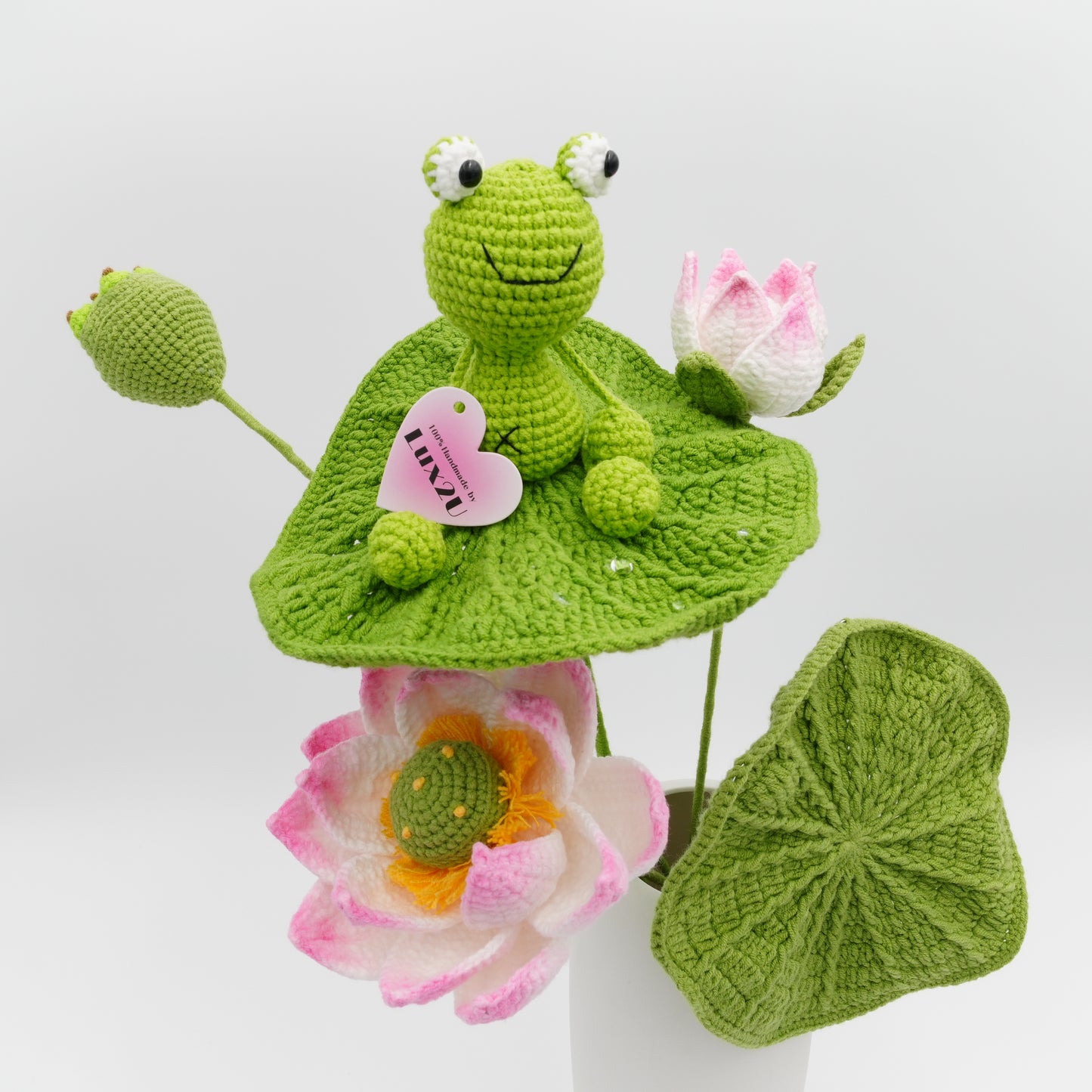 Crochet Flower, Lotus Four-Piece Set, Lotus Leaf with Frog, Handmade, Hand-Knitted with 100% Cotton